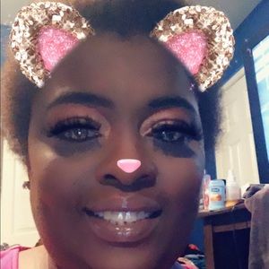 Meet your Posher, Myra